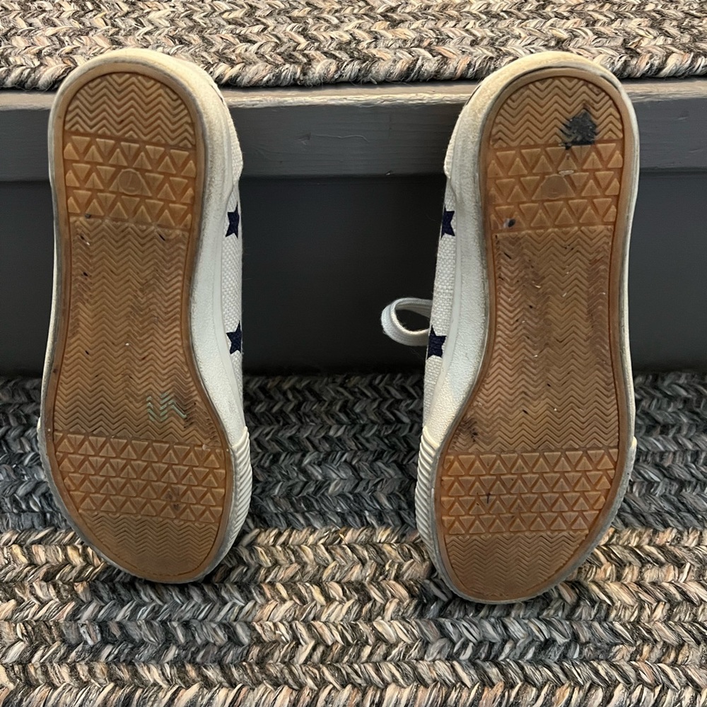 Sneakers - Picture 4 of 4